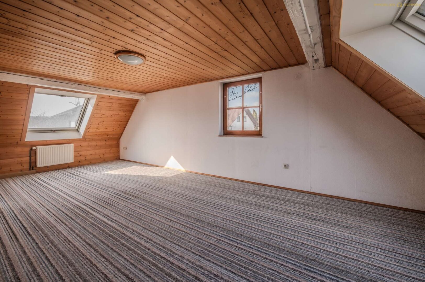 Dachgeschoss-Wohnung - vorher