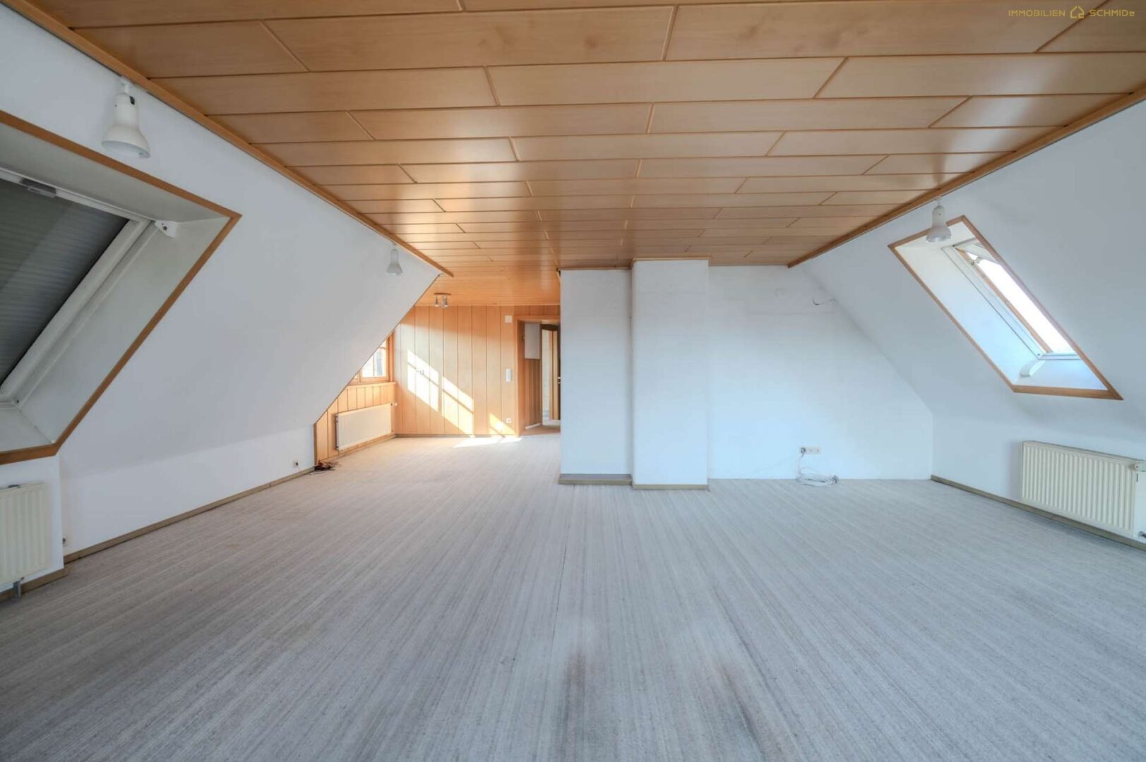 Dachgeschoss-Wohnung - vorher