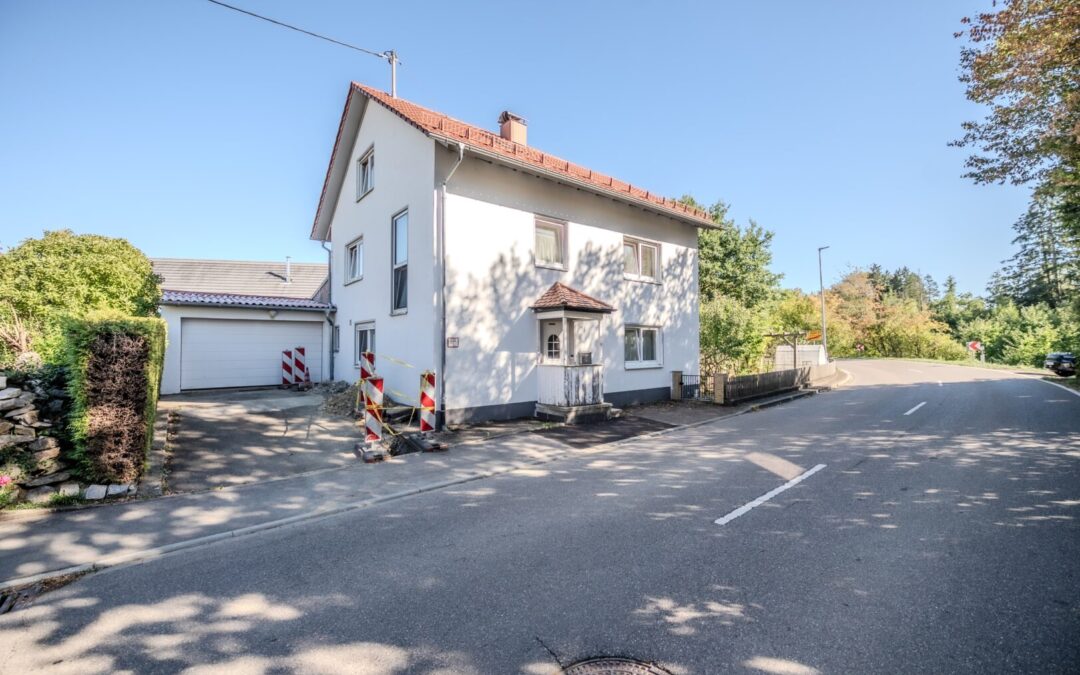 Renovierungsbedürftiges Einfamilienhaus mit Garage und viel Potential in Bad Saulgau-Luditsweiler